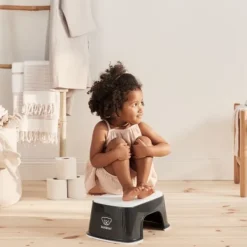 BabyBjörn Opstapkrukje Diepblauw / Wit Outlet