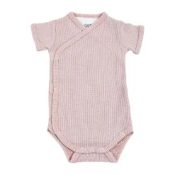 De Lodger Ciumbelle Overslagromper Cloud Dancer Mt. 62 is een praktisch rompertje voor pasgeboren baby's door de handige overslag. ✓Laagste Prijsgarantie Sale