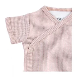 De Lodger Ciumbelle Overslagromper Cloud Dancer Mt. 62 is een praktisch rompertje voor pasgeboren baby's door de handige overslag. ✓Laagste Prijsgarantie Sale