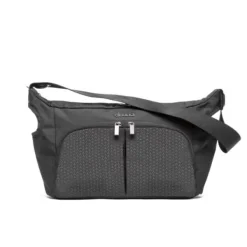 Doona Deze Essential Luiertas Nitro Black is een praktische tas waar je goed mee voor de dag kunt komen. ✓Laagste Prijsgarantie New