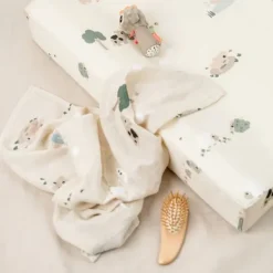 Done by Deer Aankleedkussen - Tiny Farm - Sand Best