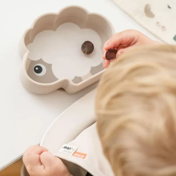 Done by Deer Sheepy Stick&Stay Bordje - Silicone - Sand Sale