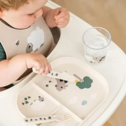 Done by Deer Tiny Farm Beker - L - Sand