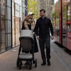 Dubatti One E6 Kinderwagen Dark Brown / Walnut Brown | Dubatti by Römer Autostoeltje Babysafe Pro | Vario Base 5Z Outlet