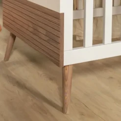 Europe Baby Sev Babykamer Oatmeal/Walnoot | Ledikant 60x120 + Commode Online