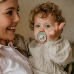 FRIGG Rope Glow Fopspeen Stone Blue / Sage 0-6 Mnd 2 Stuks Sale