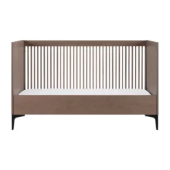 Kidsmill Levi Babykamer Incl. Rechte Potenset Walnoot | Ledikant 60 x 120 cm + Commode Discount