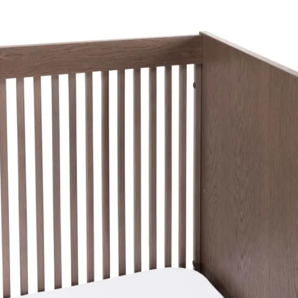 Kidsmill Levi Babykamer Incl. Rechte Potenset Walnoot | Ledikant 60 x 120 cm + Commode Discount