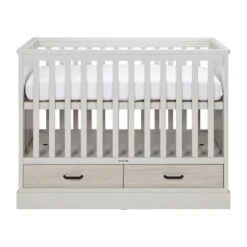Kidsmill Newport Babykamer Incl. Zwarte Grepen - Oatmeal / Eiken | Ledikant 60 x 120 cm + Commode Outlet