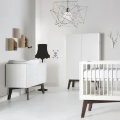 Kidsmill Sixties Babybed Wit Mat / Walnoot 60 x 120 cm Hot