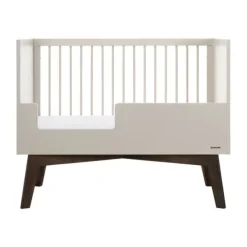 Kidsmill Sixties Babykamer Oatmeal / Walnoot | Bed 60 x 120 cm + Commode Sale
