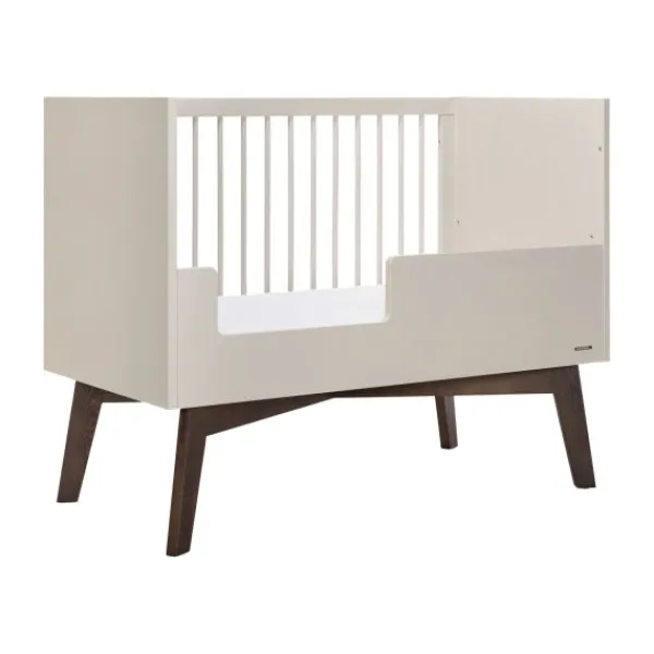 Kidsmill Sixties Babykamer Oatmeal / Walnoot | Bed 60 x 120 cm + Commode Sale