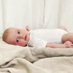 Klein Baby Romper Met Kraag - Korte Mouw - Mt. 50 - Off White Outlet