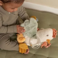 Little Dutch Little Farm Kip Activiteitenknuffel - 25 cm Online