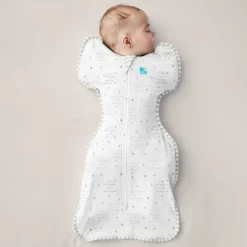 Love to Dream Inbakerslaapzak - Swaddle Up™ - 3-6 Maanden - Wit met Tekst Outlet
