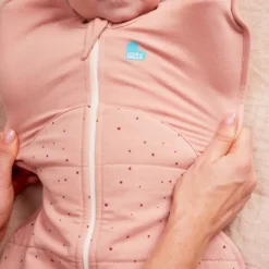 Love To Dream SwaddleUp™ 2.5 TOG - Fase 1 - Maat M - Rose Pebble Roze Outlet