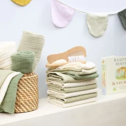 Meyco Baby Uni Monddoekjes - 3 Stuks - Pre-Washed Hydrofiel - 30 x 30 cm - Naturel/Soft Olive/Olive Green Olijf Online