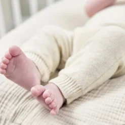 Meyco Baby Uni Relaxhoes Voedingskussen - Pre-Washed Hydrofiel - Soft Olive Outlet