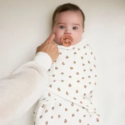 Meyco Mini Panther Swaddle Inbakerdoek - 0-3 Mnd - Soft Pink Discount