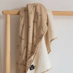 Mies & Co Little Dreams Teddy Wiegdeken 70 x 100 cm Humus Hot