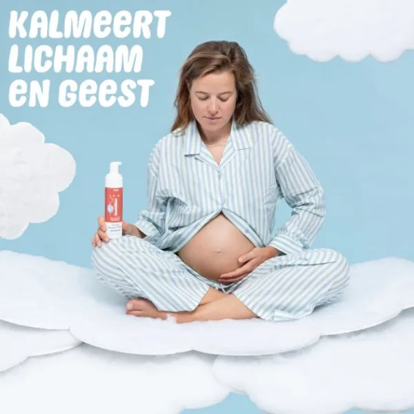 Naïf Caring Shower Foam Hot