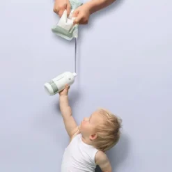 Naïf Navulverpakking Voedende Shampoo Voor Baby & Kids 500 ml Online