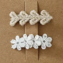 Ootje Kadootje Kant Bloem Haarclip Goud / Wit New