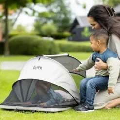 Qute Q-Camp Babytent - Black / Desert Hot