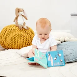 Rainbow Designs Voelboekje - Hazeltje - Raad eens... - Play & Go