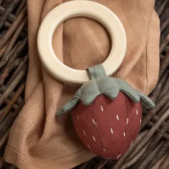 Sebra Rattle Aardbei Outlet