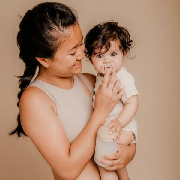 Suavinex Zero Zero Anti-Koliek Fles Borstvoeding - One Size - 180ml - Light New