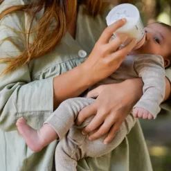 Suavinex Zero Zero Anti-Koliek Fles - Slow Flow - 180ml - Fair Hot